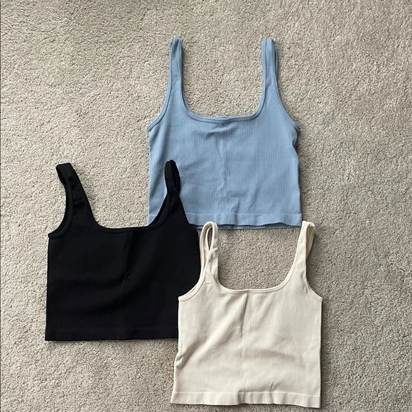 OQQ 3 Women's Ribbed Cropped Tank Tops - Black, Blue, Cream - Picture 5 of 6